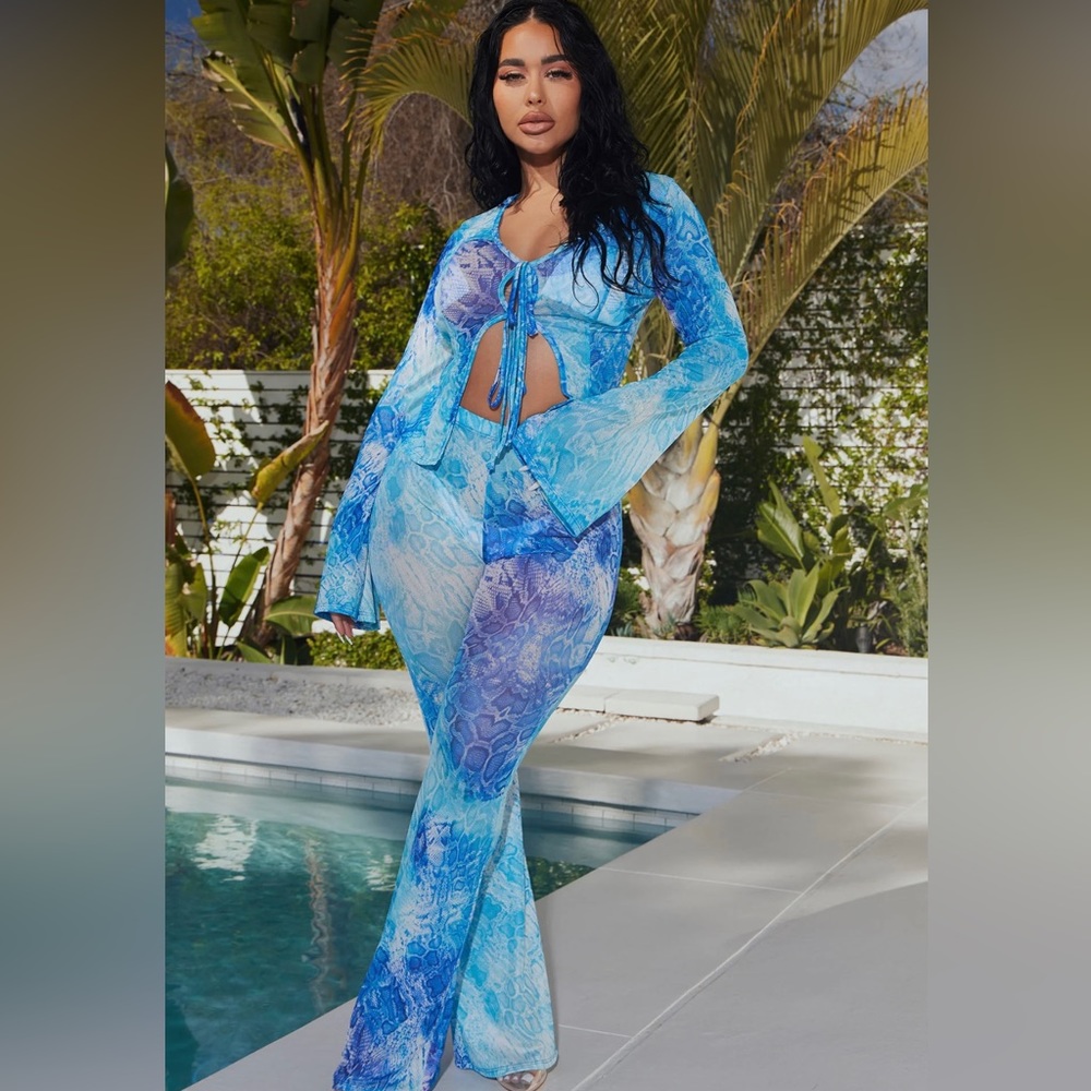 2 pc NWT cover up set